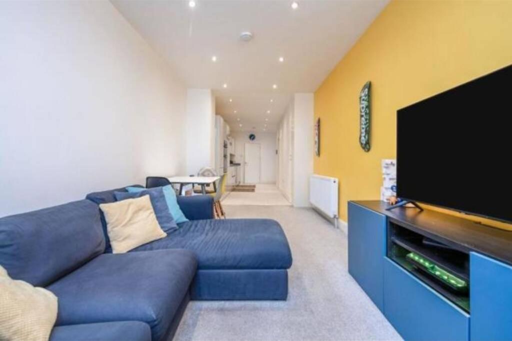 Contemporary 3 Bed Apartment In Hendon Central. Ngoại thất bức ảnh